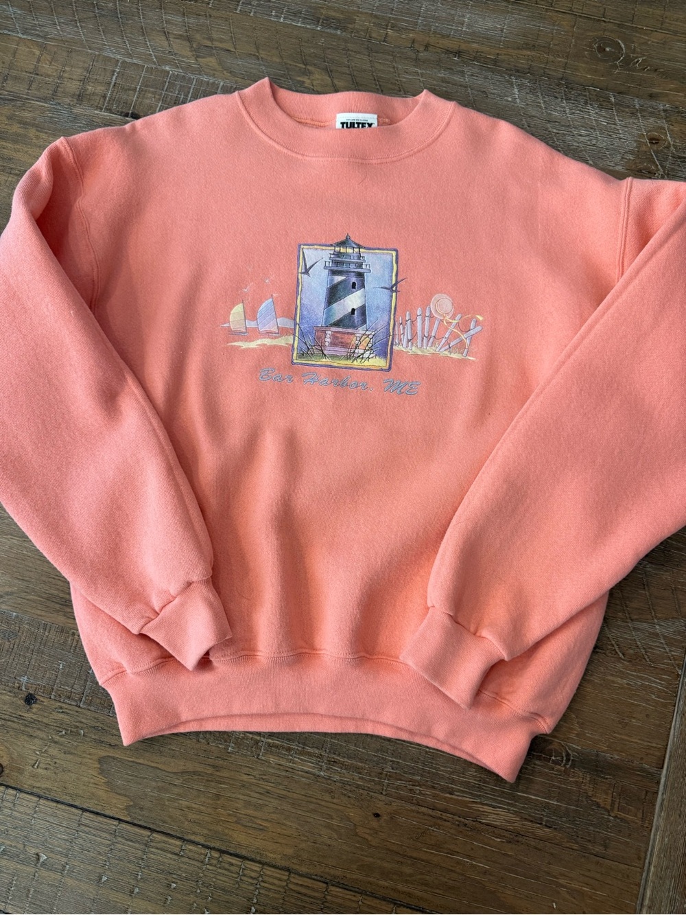 Vintage Coral Crewneck Sweatshirt with Bar Harbor Lighthouse Medium